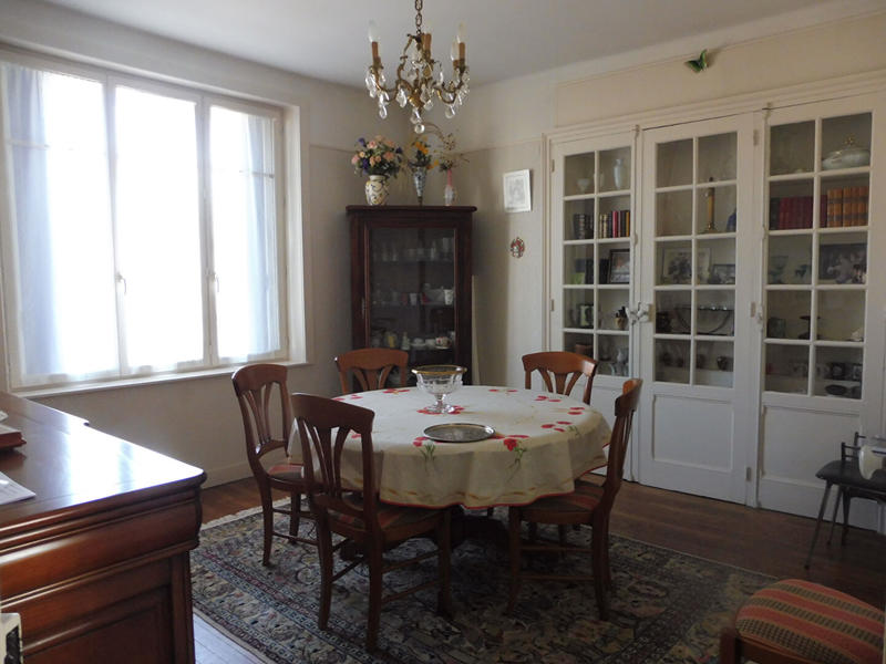 Maison - 154 m² - 8 pièces
