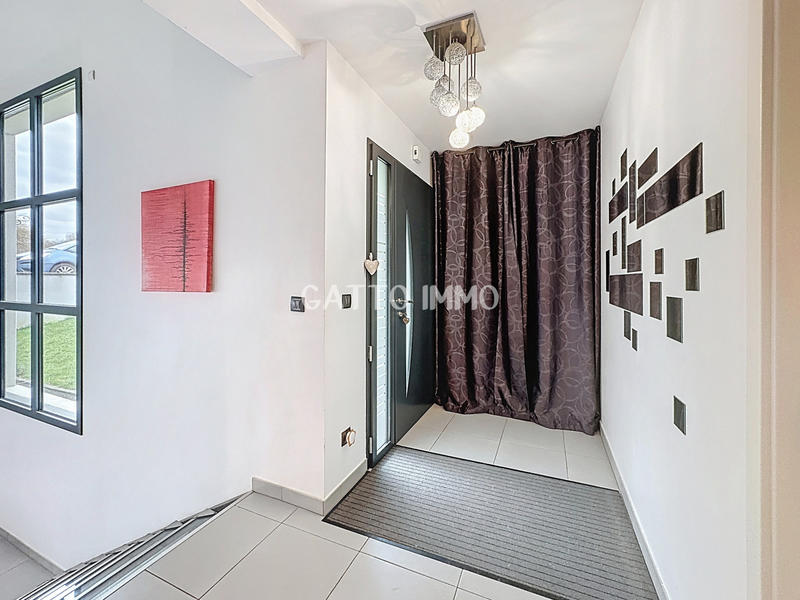 Maison - 177 m² - 7 pièces