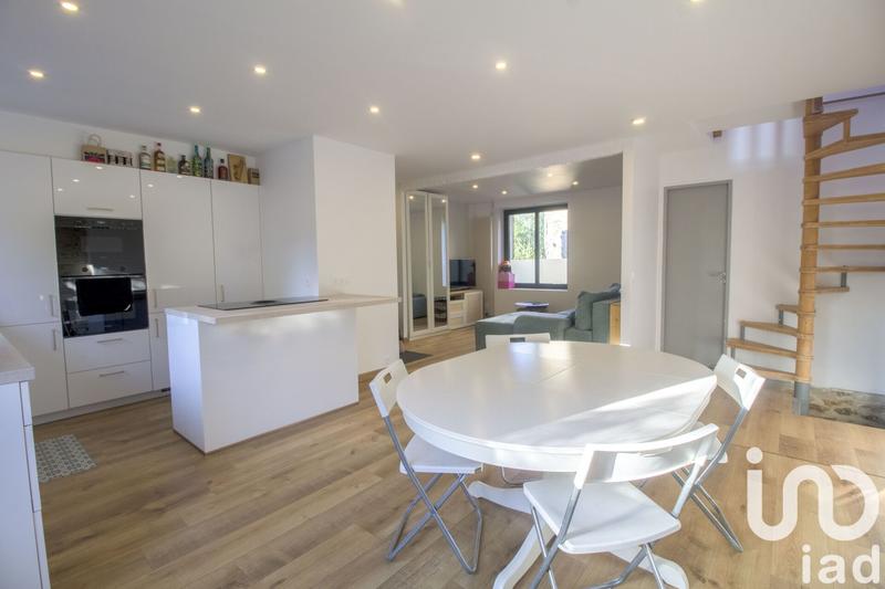 Maison de ville - 81 m² - 5 pièces