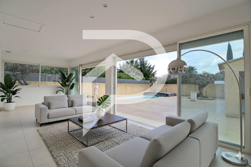 Maison - 172 m² - 5 pièces