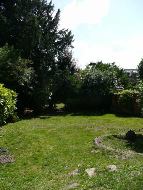 Maison - 157 m² - 9 pièces