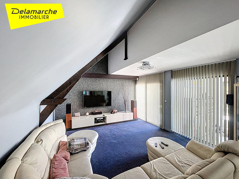 Maison - 241 m² - 10 pièces