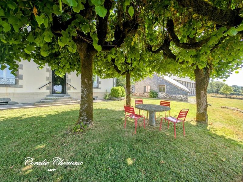 Maison de maîtres - 390 m² - 10 pièces