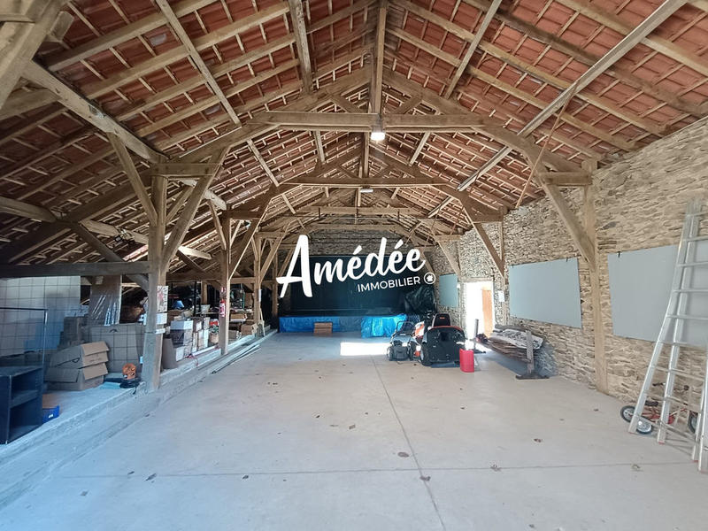 Maison traditionnelle - 195 m² - 9 pièces