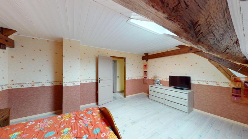 Maison - 220 m² - 9 pièces