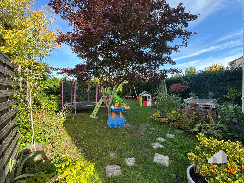 Maison - 97 m² - 5 pièces