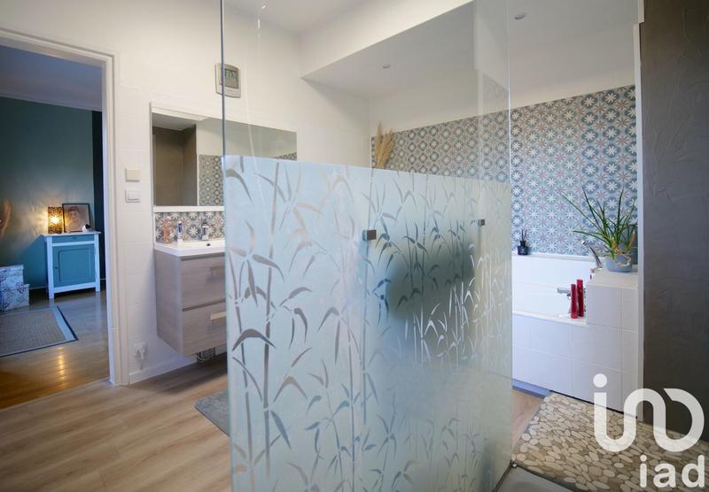 Maison - 198 m² - 7 pièces