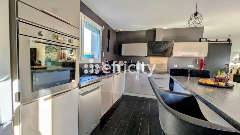 Pavillon - 100 m² - 5 pièces