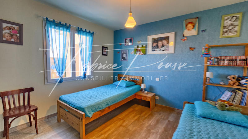 Propriété - 195 m² - 6 pièces