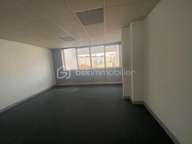 Bureau - 117 m² - 5 pièces