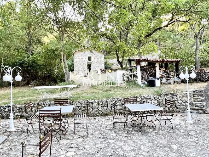 Bastide - 357 m² - 11 pièces