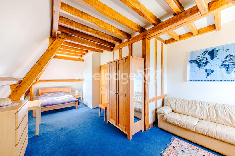 Maison - 210 m² - 9 pièces