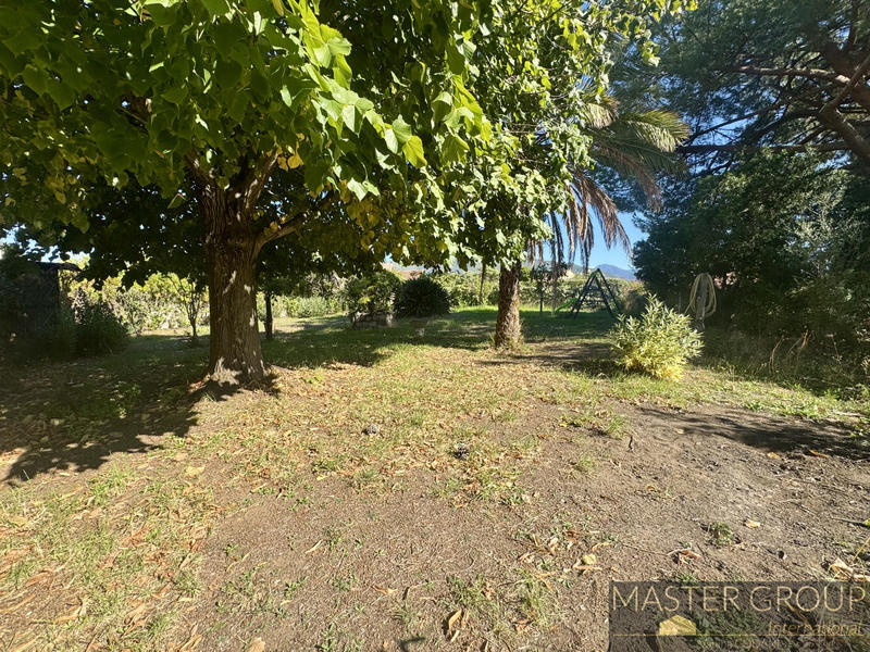 Maison - 208 m² - 9 pièces