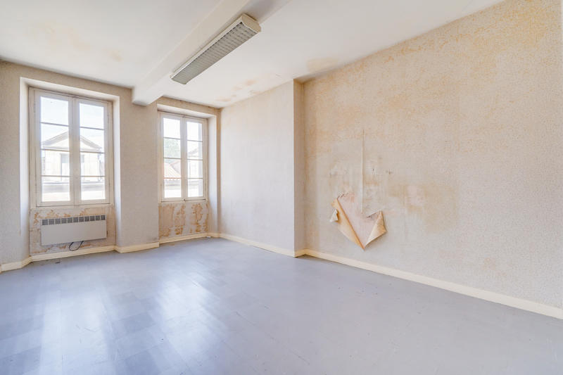 Maison - 260 m² - 11 pièces