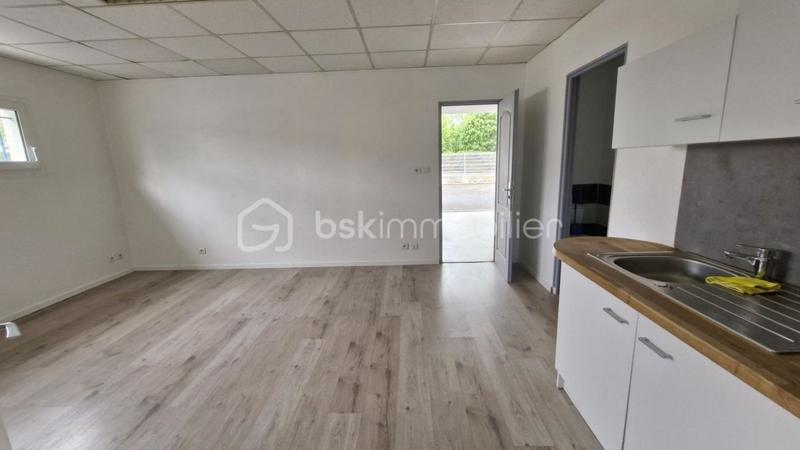 Local commercial - 650 m² - 10 pièces