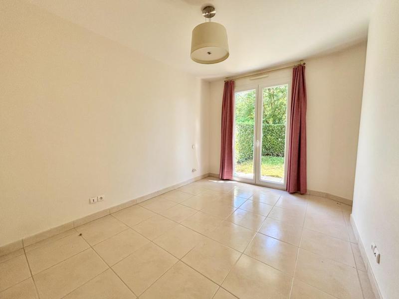 Appartement - 99 m² - 3 pièces