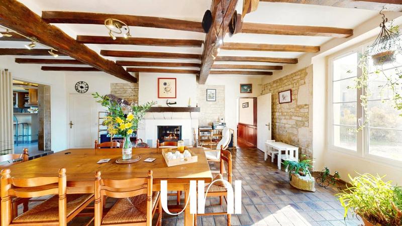 Maison - 388 m² - 12 pièces