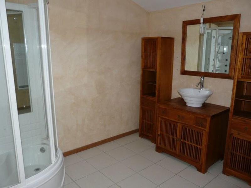 Villa - 201 m² - 9 pièces