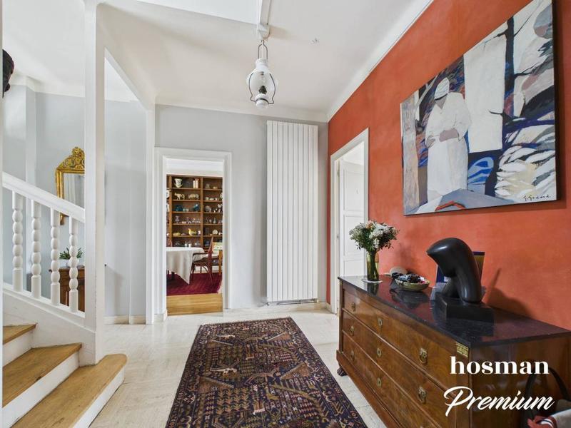 Maison - 213 m² - 8 pièces