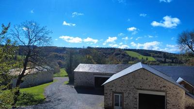 Maison - 450 m² - 13 pièces