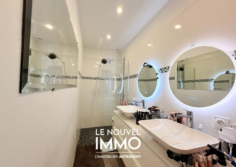 Appartement - 85 m² - 3 pièces