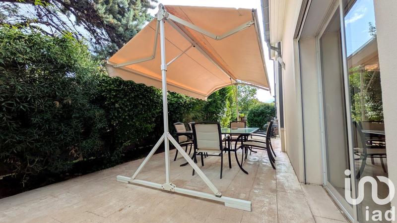 Maison - 218 m² - 6 pièces