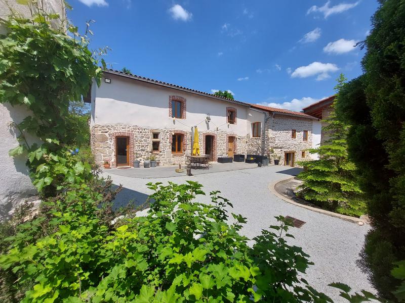 Maison - 240 m² - 5 pièces