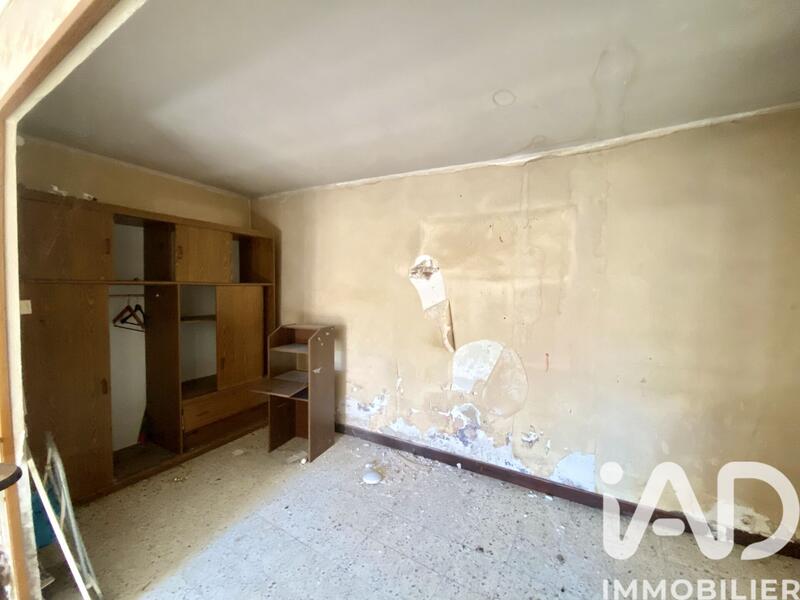 Maison - 273 m² - 9 pièces