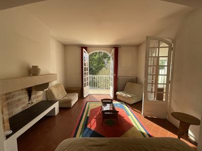 Maison - 216 m² - 6 pièces