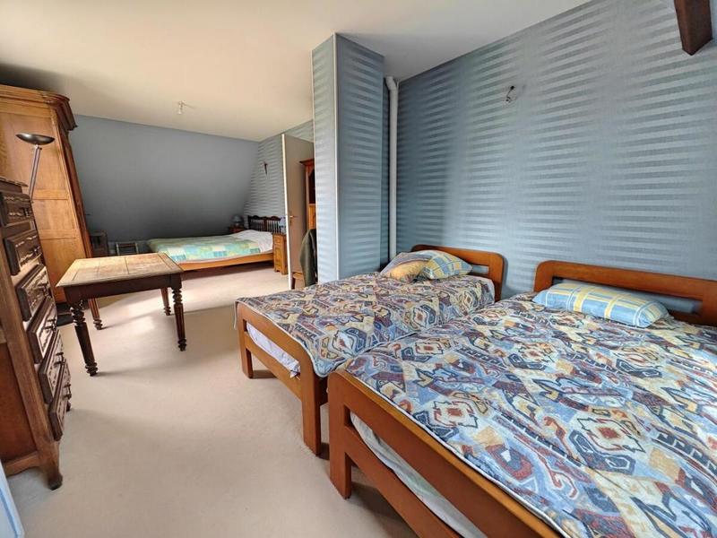 Maison - 175 m² - 12 pièces