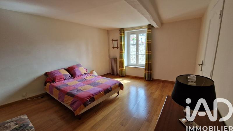 Maison - 252 m² - 6 pièces