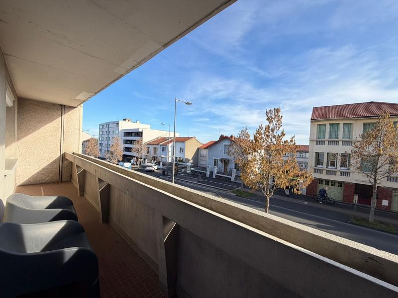 Appartement - 92 m² - 5 pièces