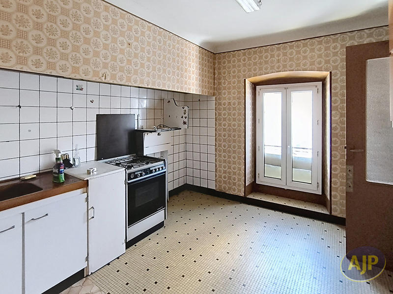 Maison - 173 m² - 6 pièces