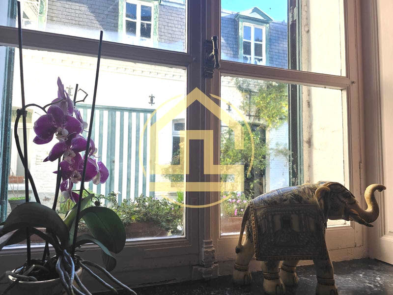 Maison - 430 m² - 13 pièces