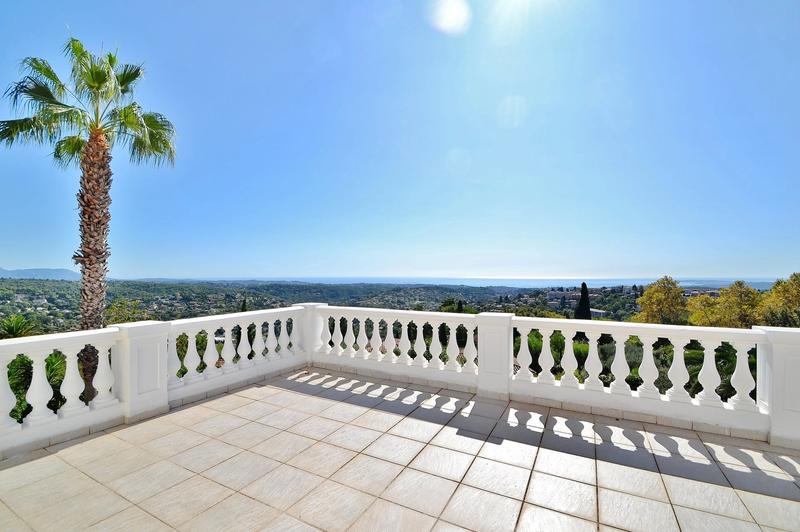 Villa - 250 m² - 6 pièces
