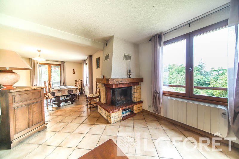 Maison - 180 m² - 6 pièces