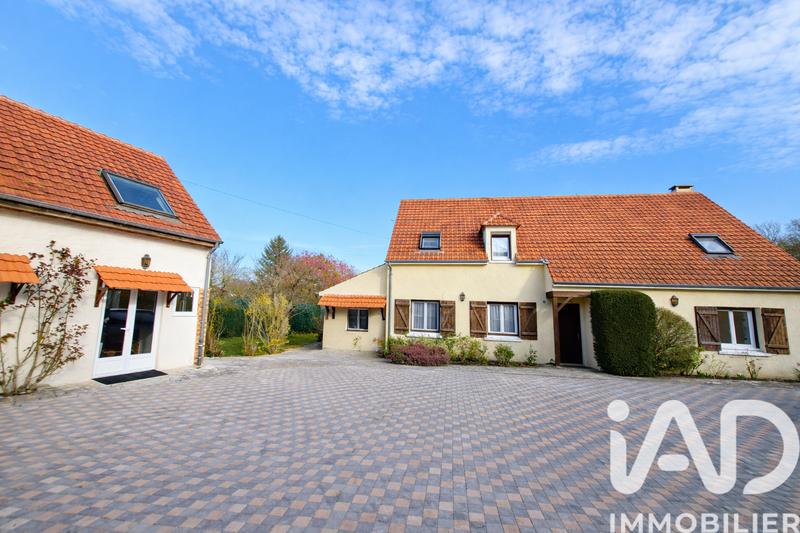 Maison - 222 m² - 7 pièces