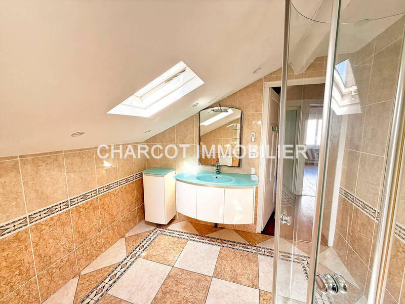 Maison - 172 m² - 8 pièces