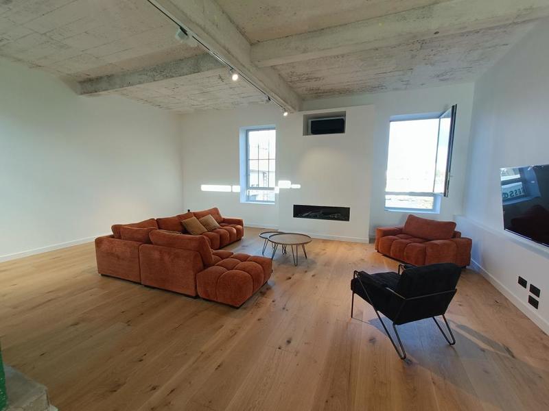 Appartement - 266 m² - 3 pièces