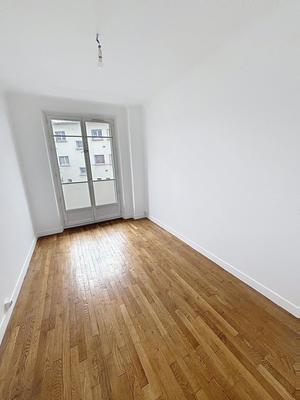 Appartement - 82 m² - 4 pièces