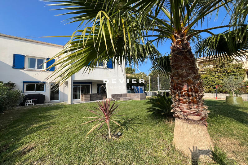Villa - 170 m² - 6 pièces