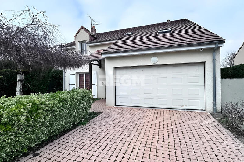 Maison - 158 m² - 5 pièces