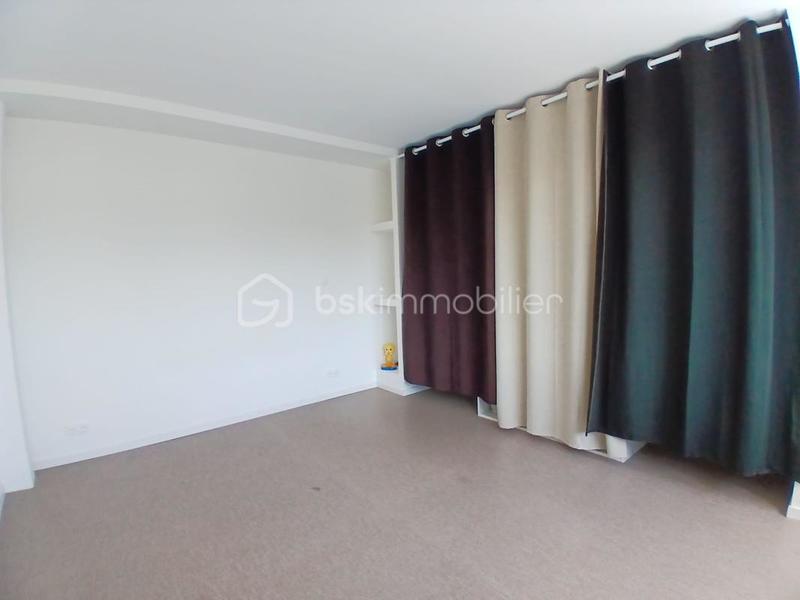 Loft - 173 m² - 4 pièces