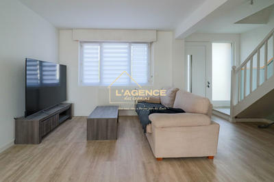 Maison - 90 m² - 3 pièces