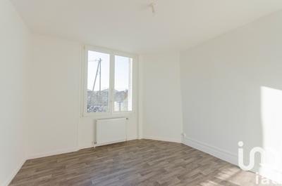 Maison - 83 m² - 4 pièces