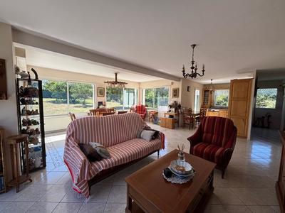 Maison - 126 m² - 5 pièces