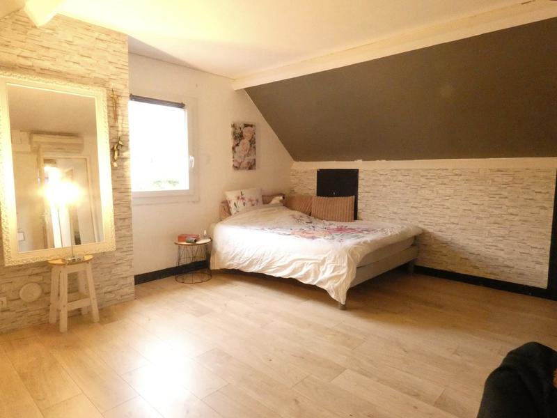 Maison - 187 m² - 7 pièces