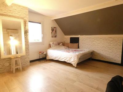 Maison - 187 m² - 7 pièces