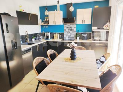 Maison traditionnelle - 112 m² - 6 pièces