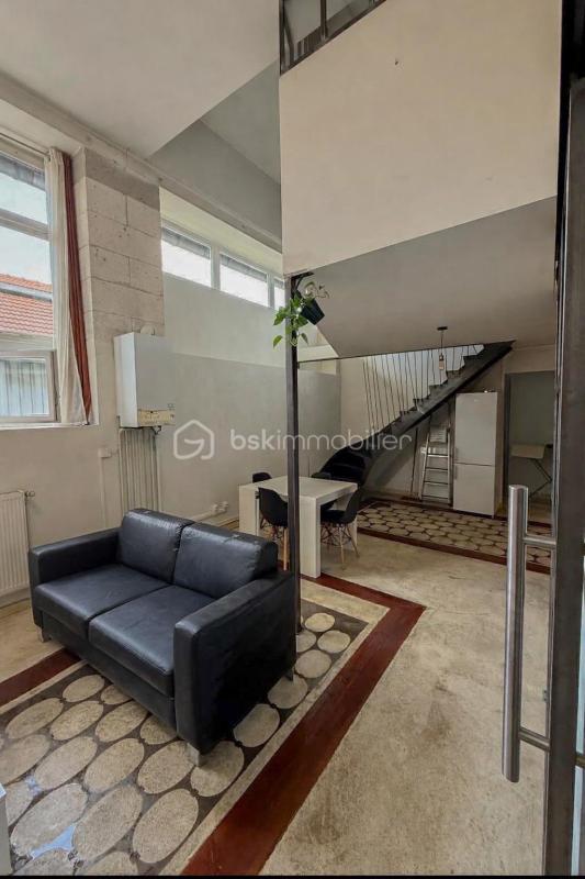 Loft - 77 m² - 3 pièces